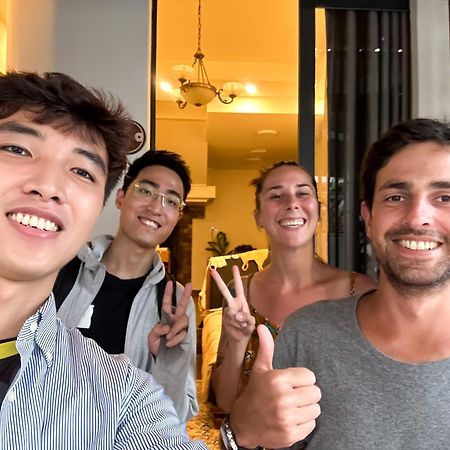 A Little Saigon Hotel - Bui Vien Walking Street Ho Chi Minh-staden Exteriör bild