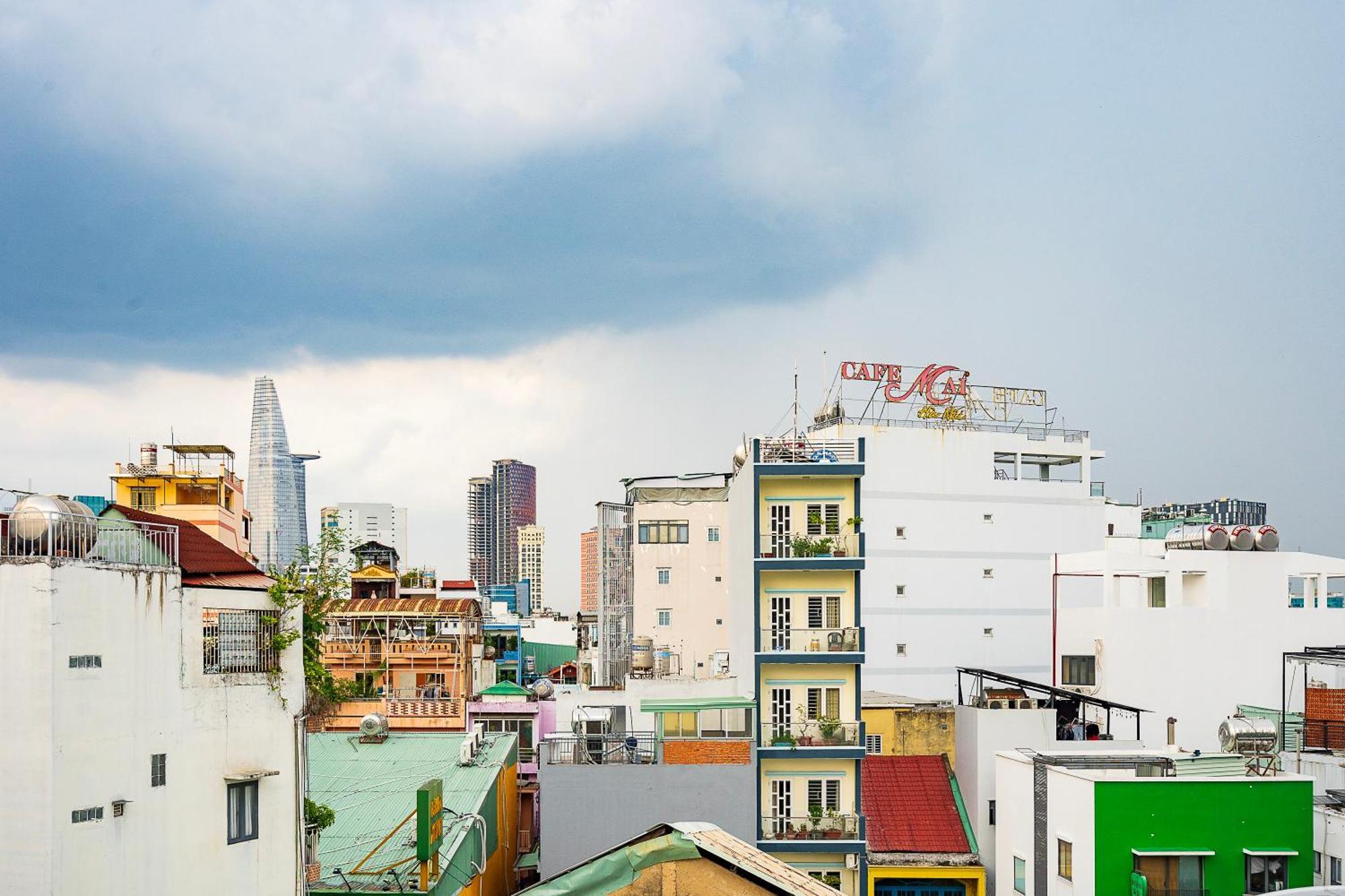A Little Saigon Hotel - Bui Vien Walking Street Ho Chi Minh-staden Exteriör bild