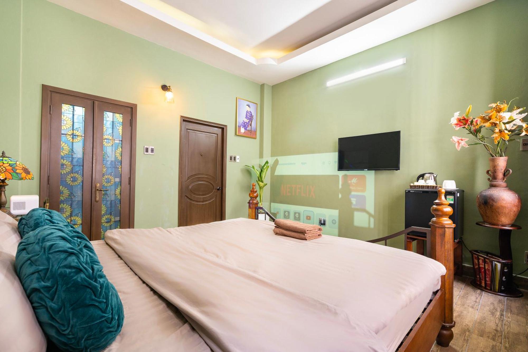 A Little Saigon Hotel - Bui Vien Walking Street Ho Chi Minh-staden Exteriör bild