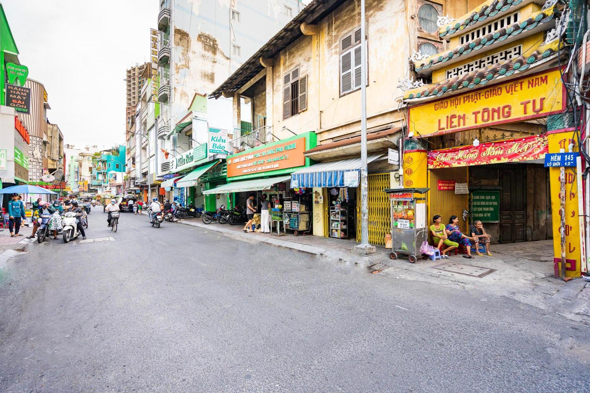 A Little Saigon Hotel - Bui Vien Walking Street Ho Chi Minh-staden Exteriör bild