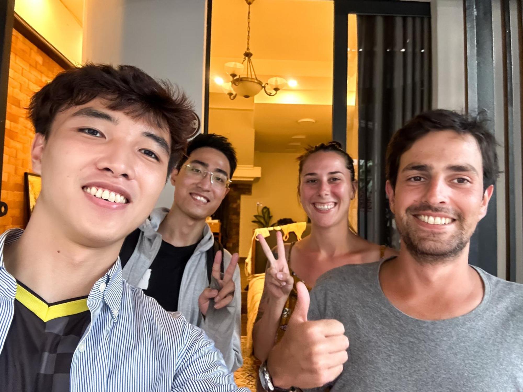 A Little Saigon Hotel - Bui Vien Walking Street Ho Chi Minh-staden Exteriör bild